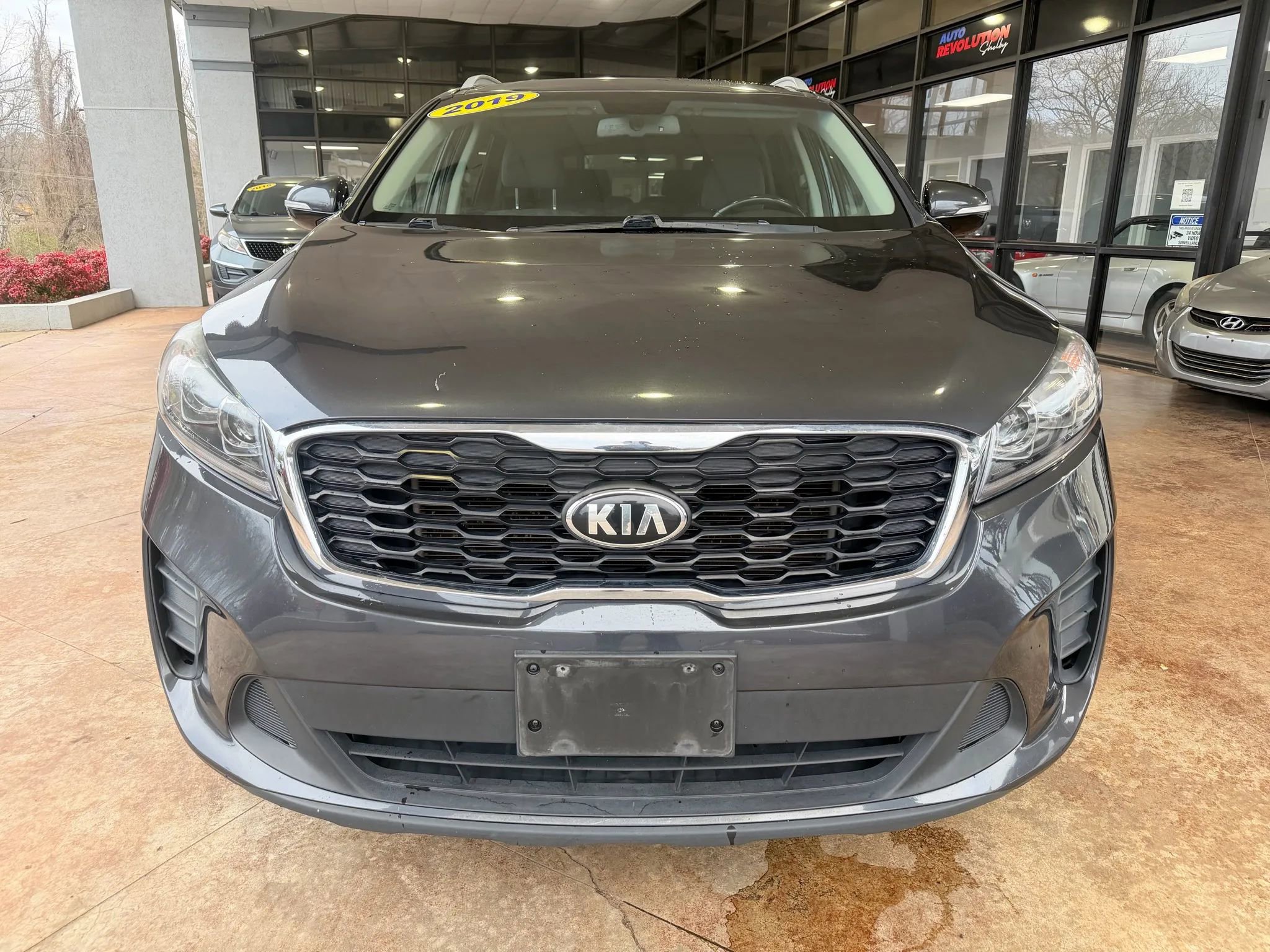 Used 2019 Kia Sorento LX w/ LX Convenience Package image 2