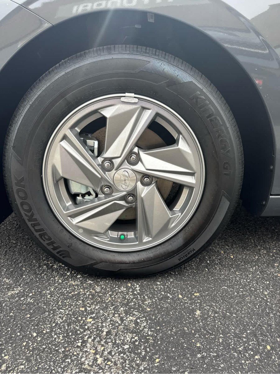 New 2026 Hyundai Elantra SE FWD image 18