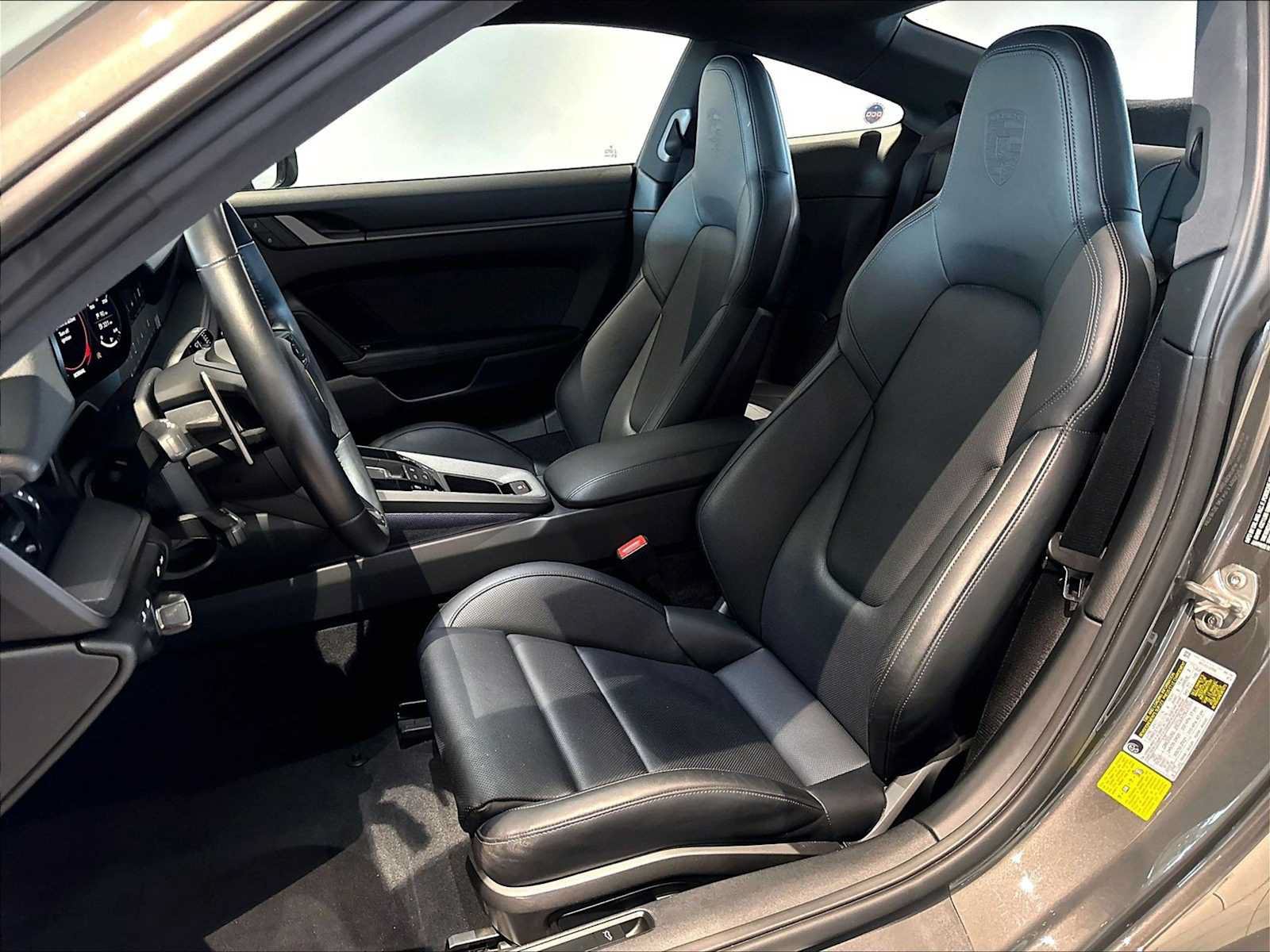 Used 2024 Porsche 911 Carrera RWD image 9