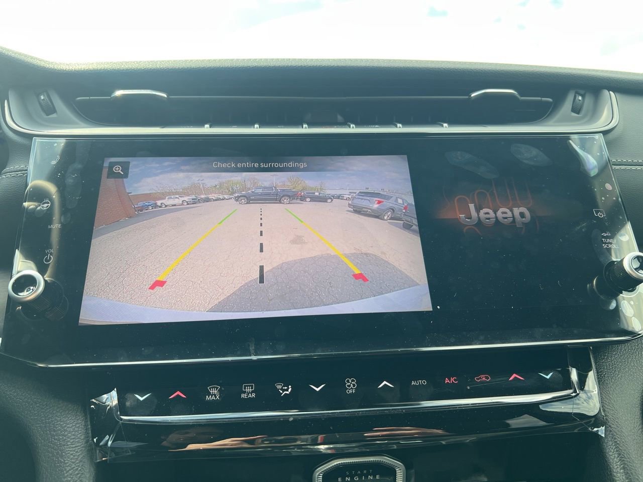 New 2026 Jeep Grand Cherokee Altitude AWD/4WD image 25