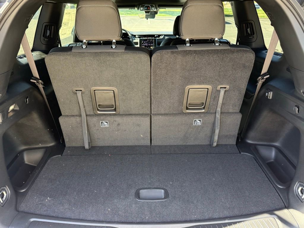 New 2025 Jeep Grand Cherokee L Laredo w/ Trailer Tow Package image 28