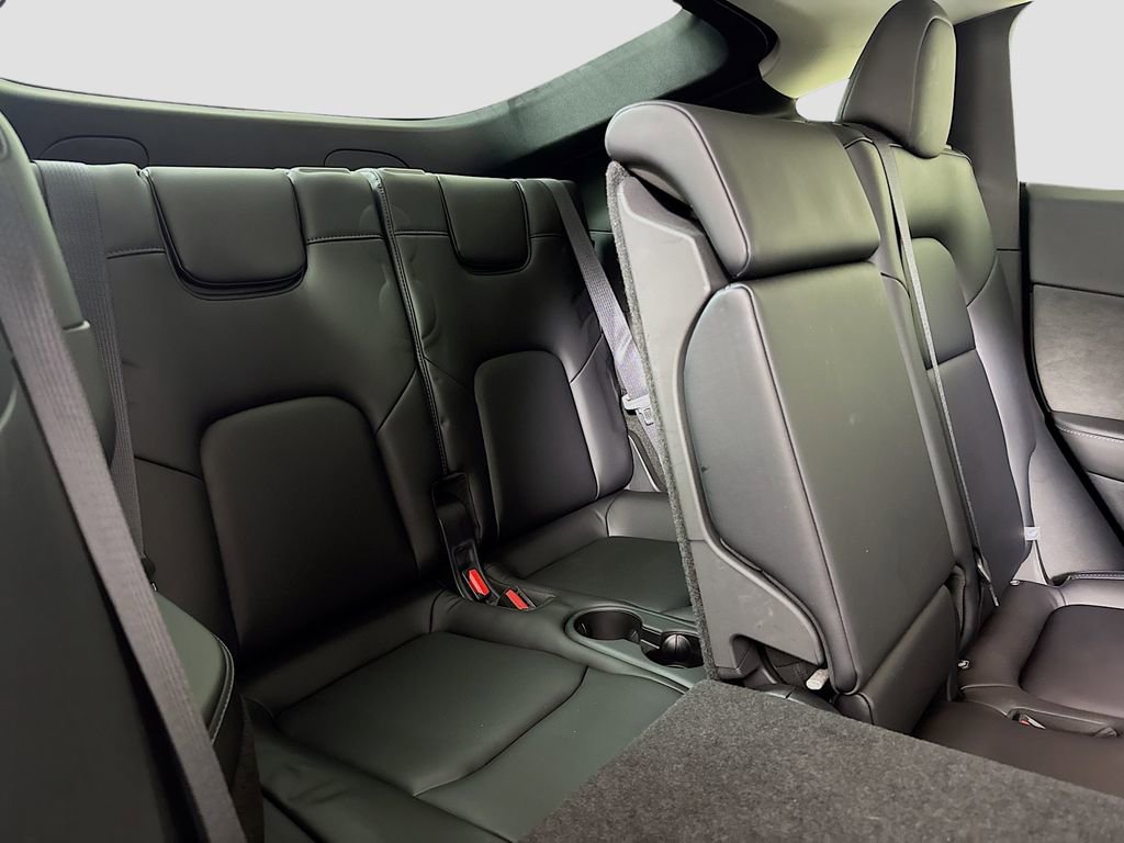Used 2025 Tesla Model Y Long Range image 26
