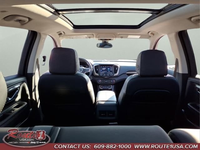 Used 2024 GMC Terrain Denali w/ Denali Premium Package image 18