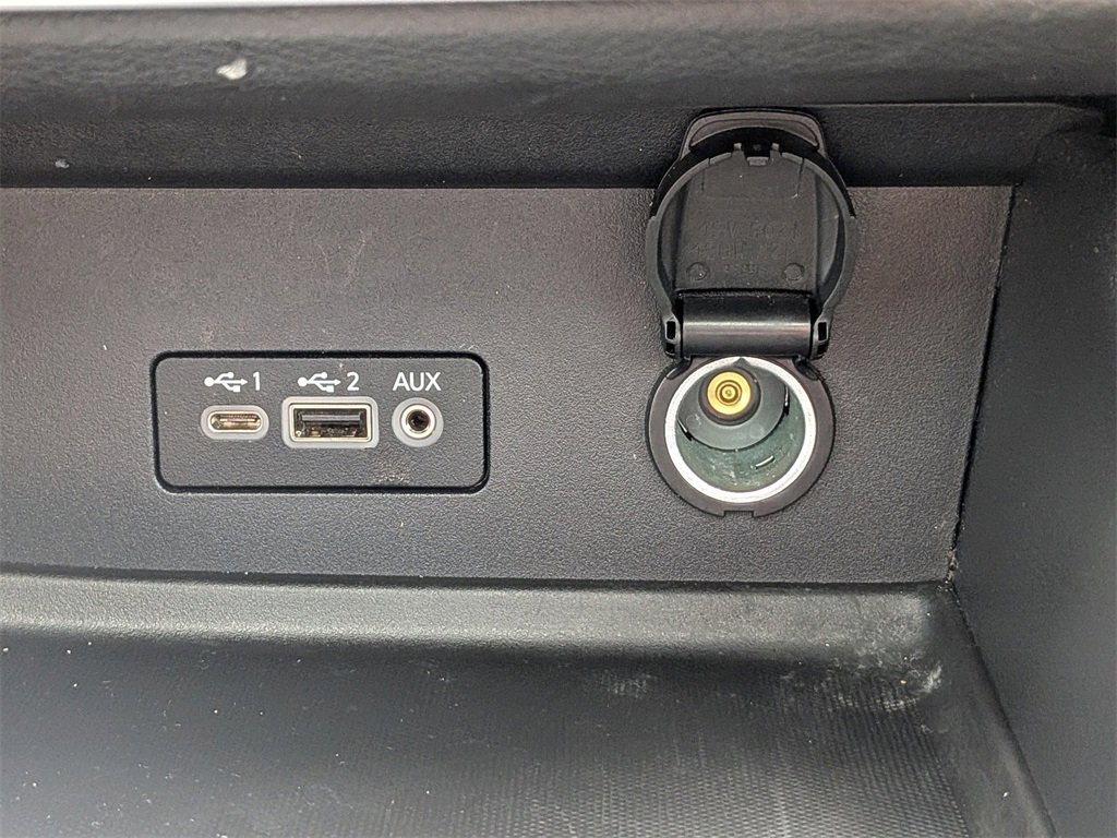 Used 2023 Nissan Sentra SR w/ SR Premium Package image 28