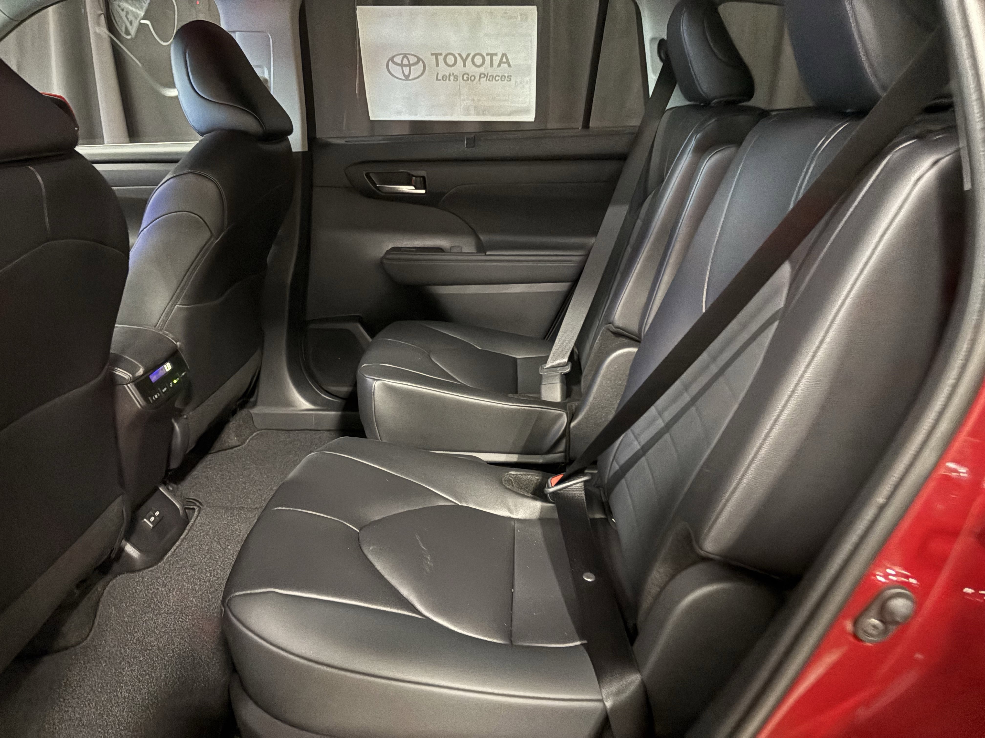 New 2026 Toyota Highlander XLE AWD/4WD image 7