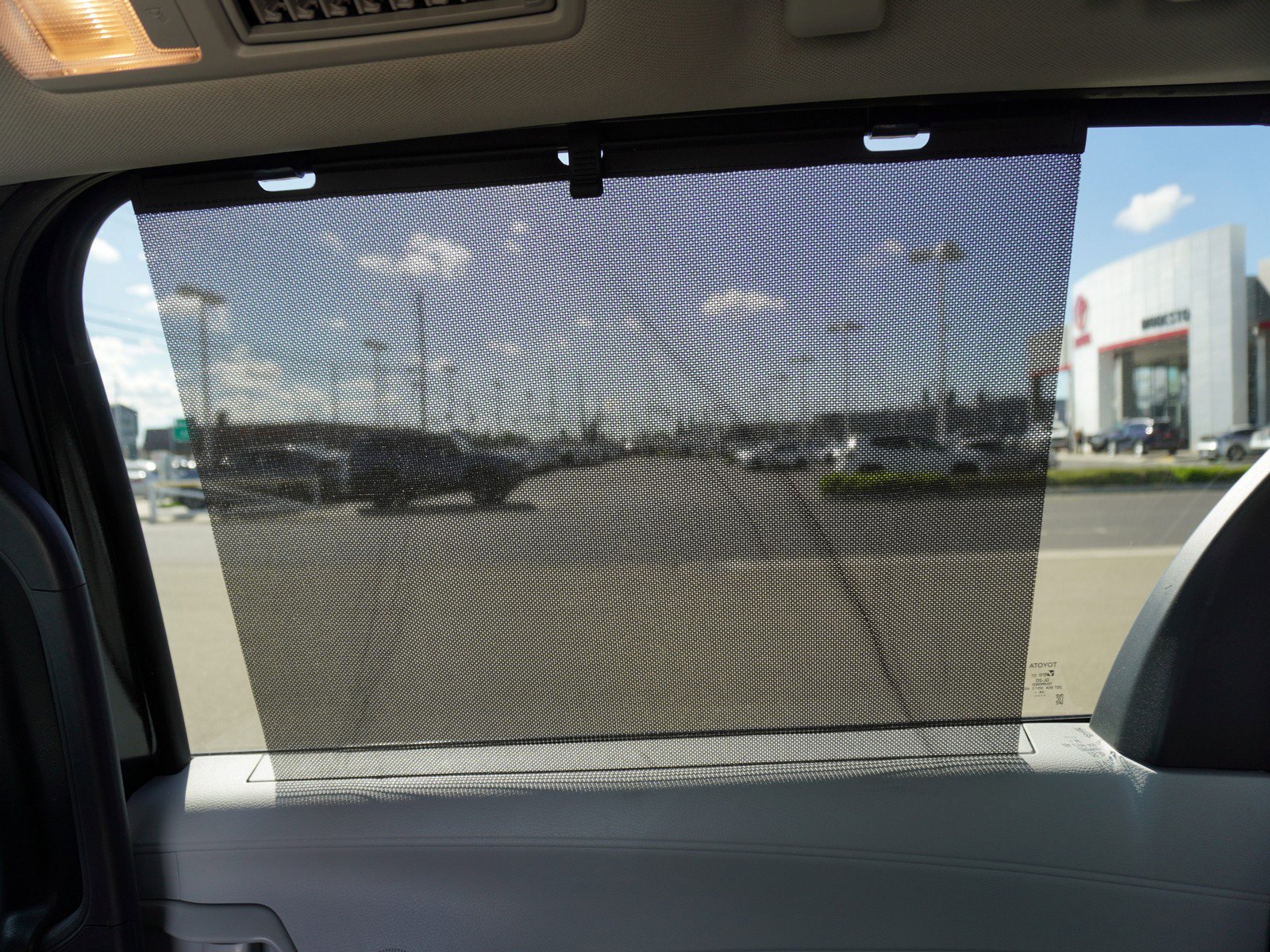 Used 2025 Toyota Sienna XLE image 13