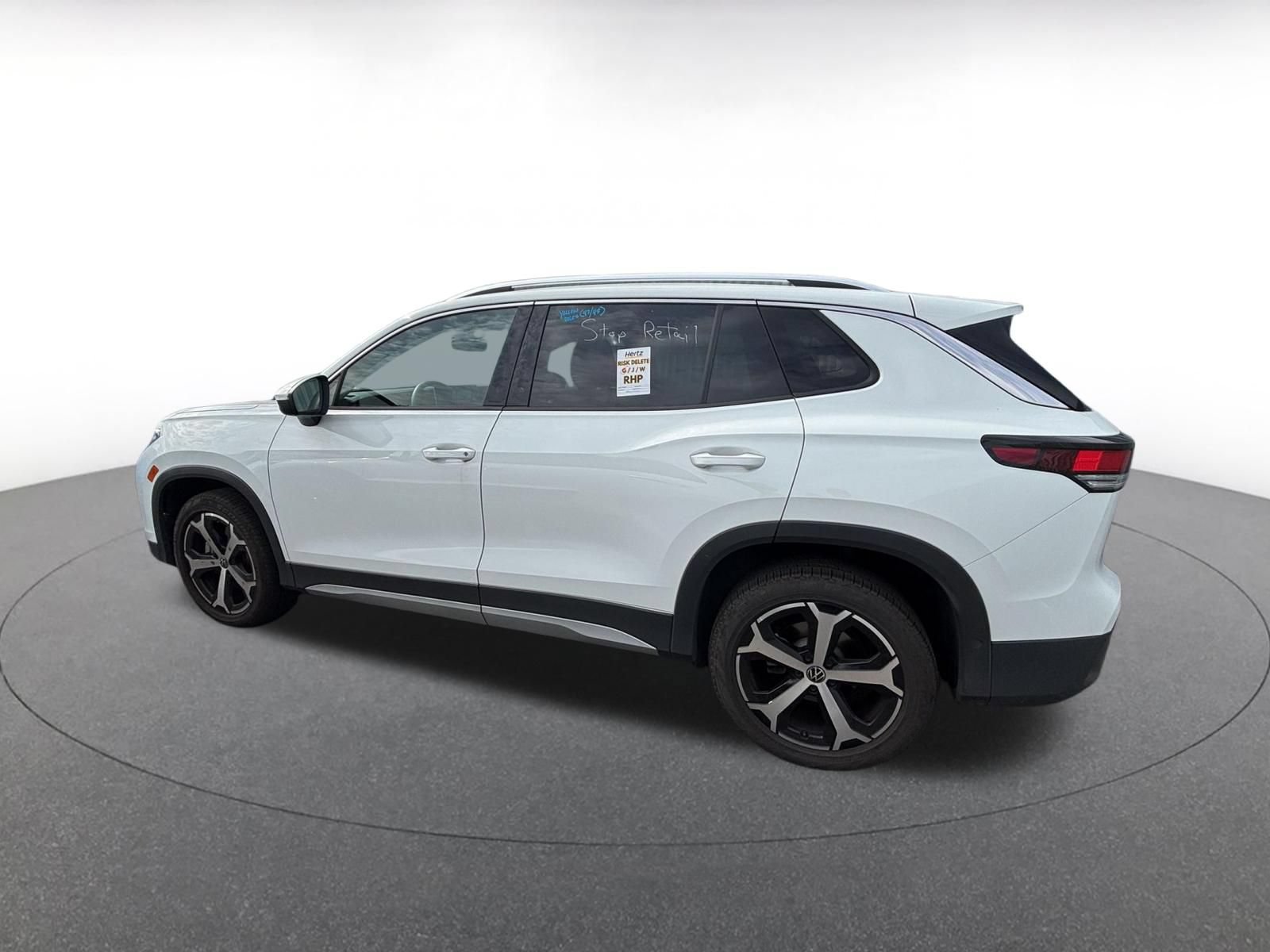 Used 2026 Volkswagen Tiguan SE AWD/4WD image 6