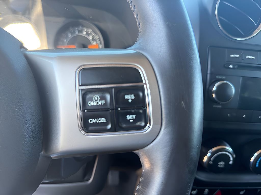 Used 2015 Jeep Patriot Latitude image 26