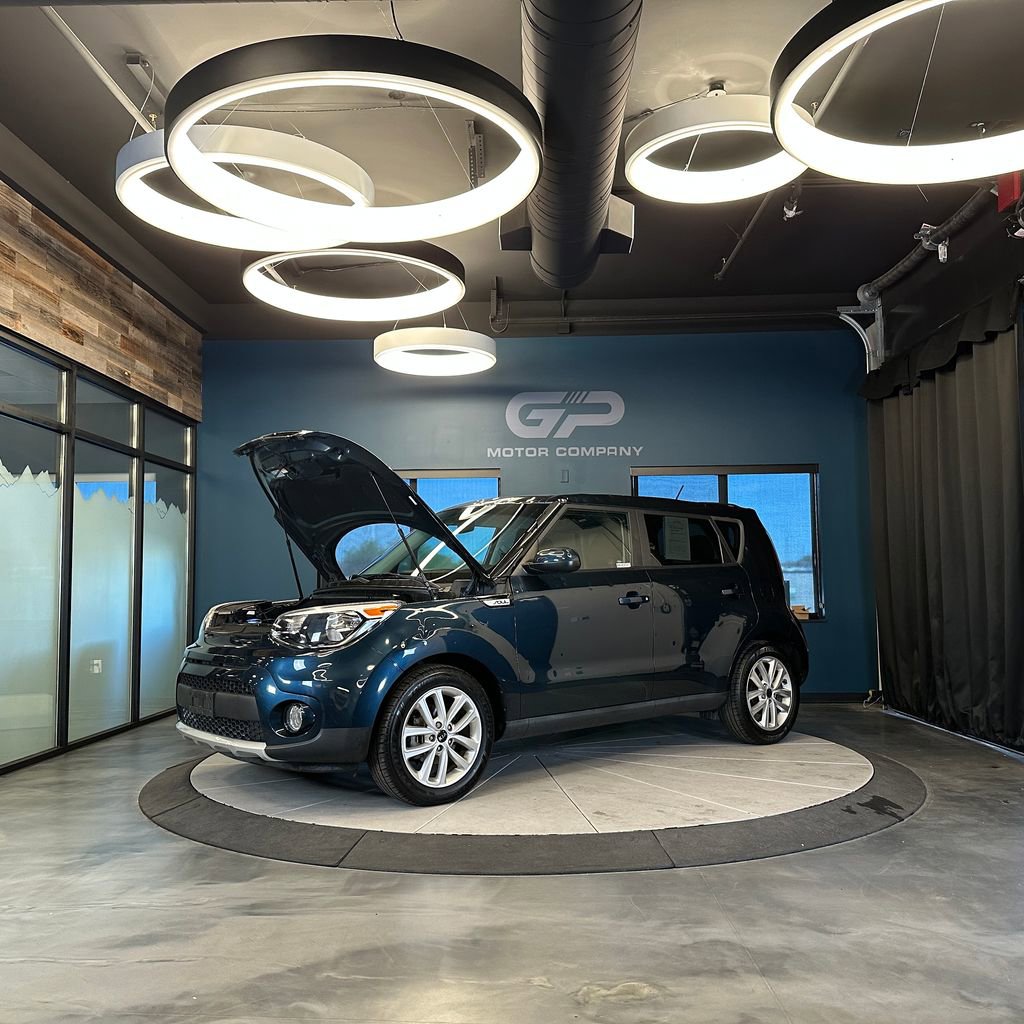 Used 2017 Kia Soul + FWD image 24