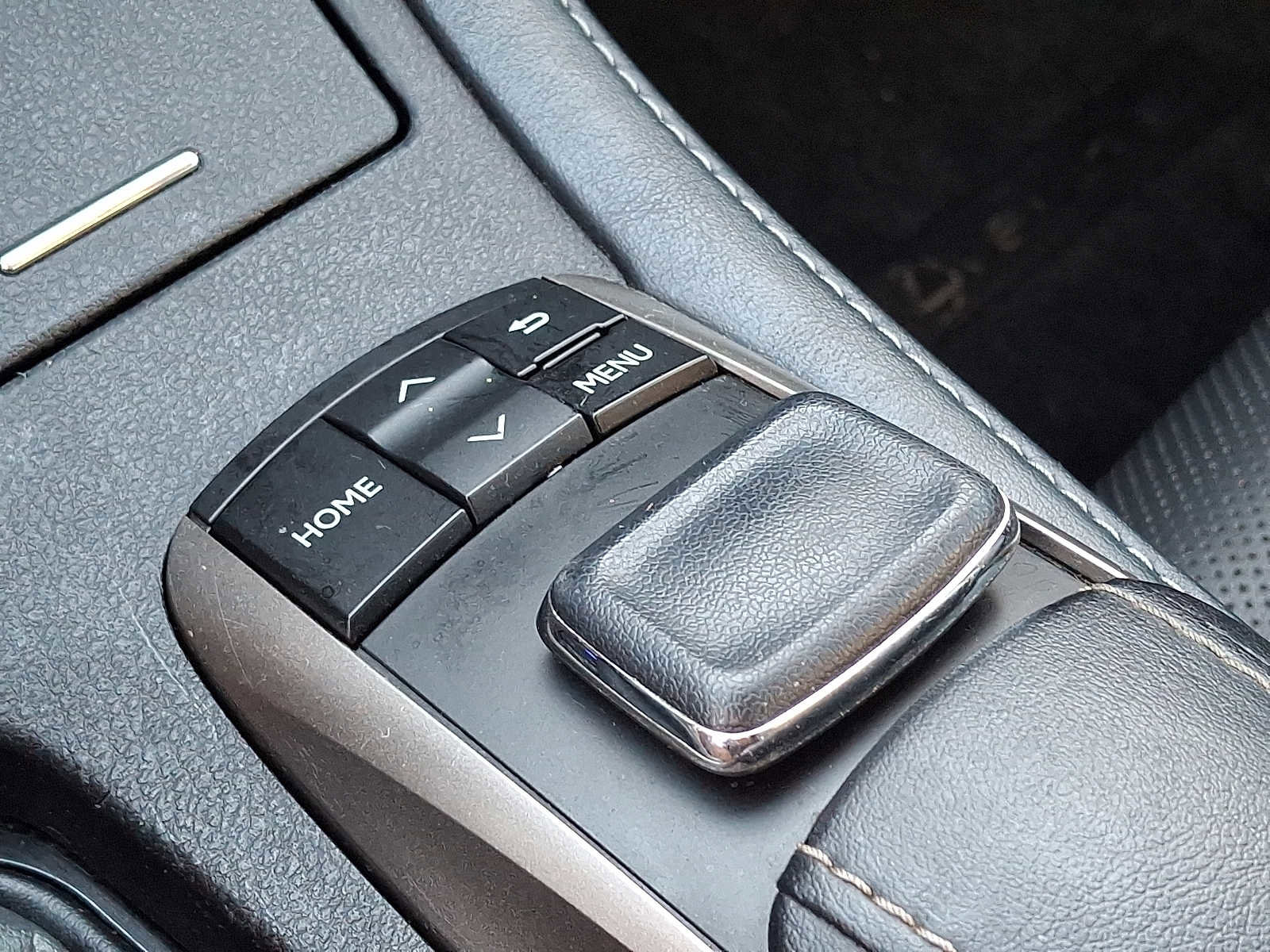 Used 2018 Lexus ES 350 w/ Ultra Luxury Package image 27