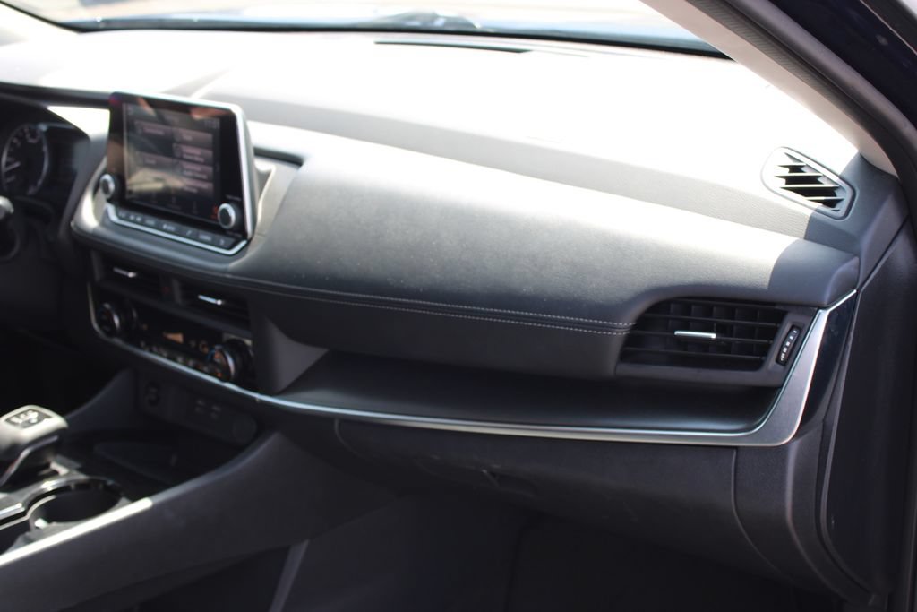 Used 2024 Nissan Rogue SV AWD/4WD image 32