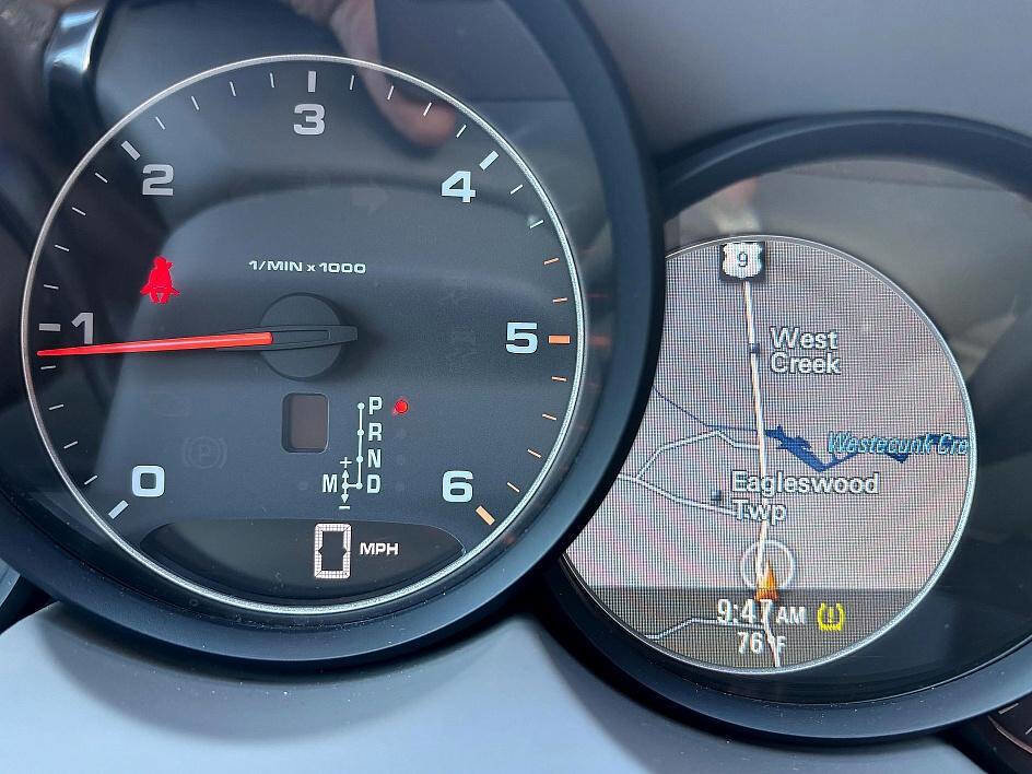 Used 2014 Porsche Cayenne Diesel Platinum Edition image 33