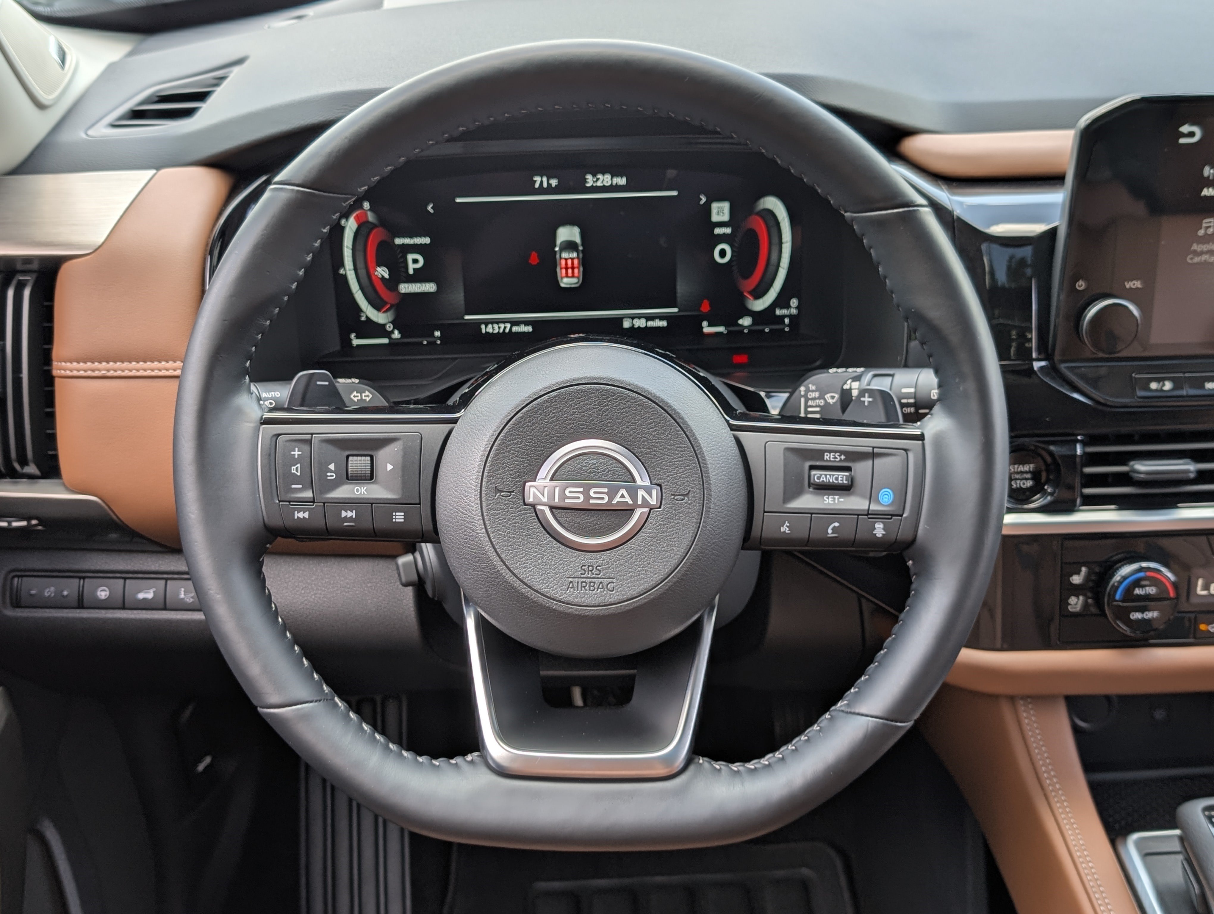 Used 2025 Nissan Pathfinder Platinum w/ Cargo Package FWD image 24