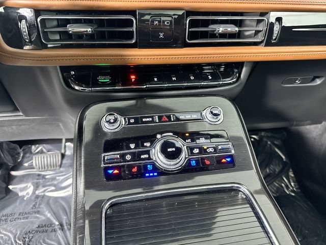Used 2023 Lincoln Nautilus Reserve AWD/4WD image 9