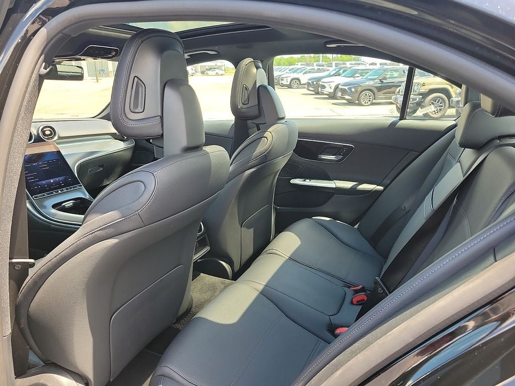Used 2025 Mercedes-Benz C 300 Sedan w/ Winter Package image 9