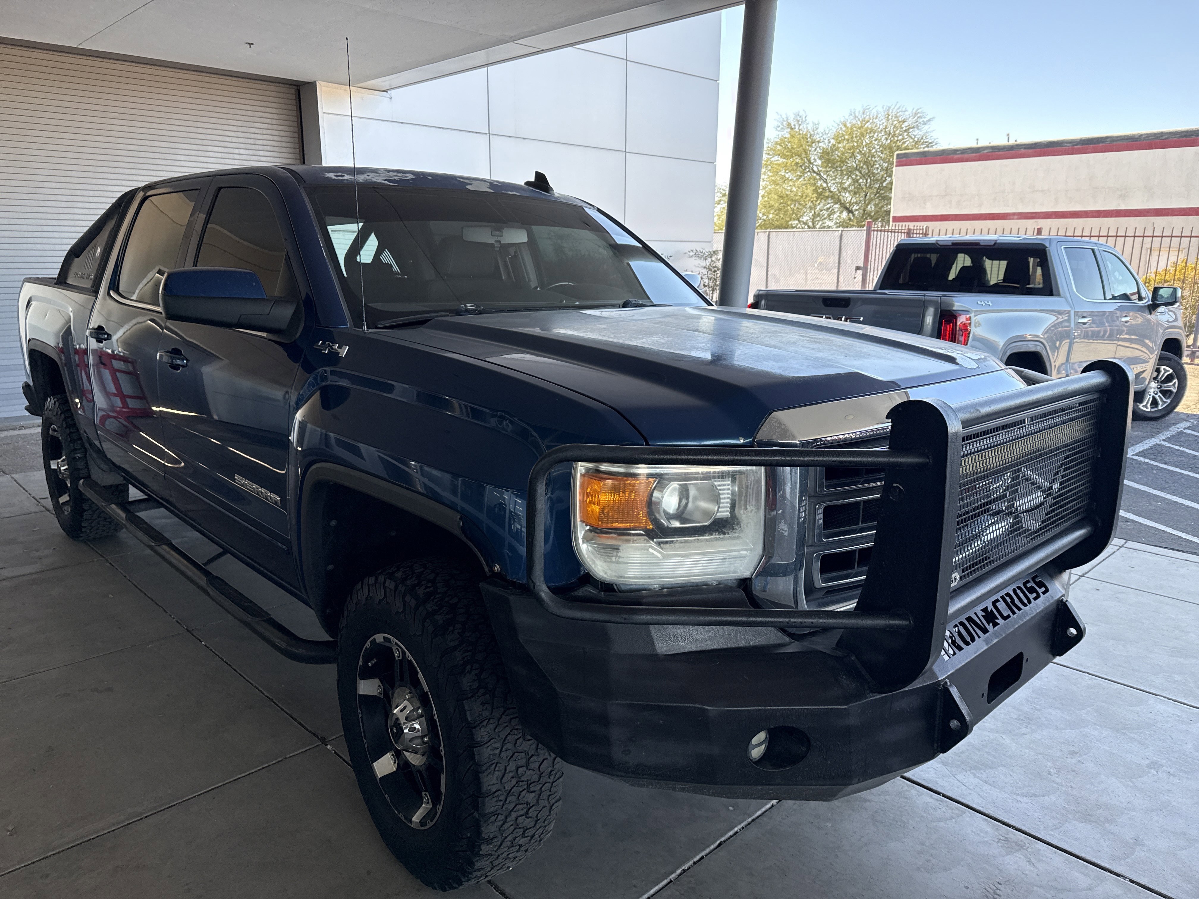 Used 2015 GMC Sierra 1500 SLE w/ SLE Value Package image 3