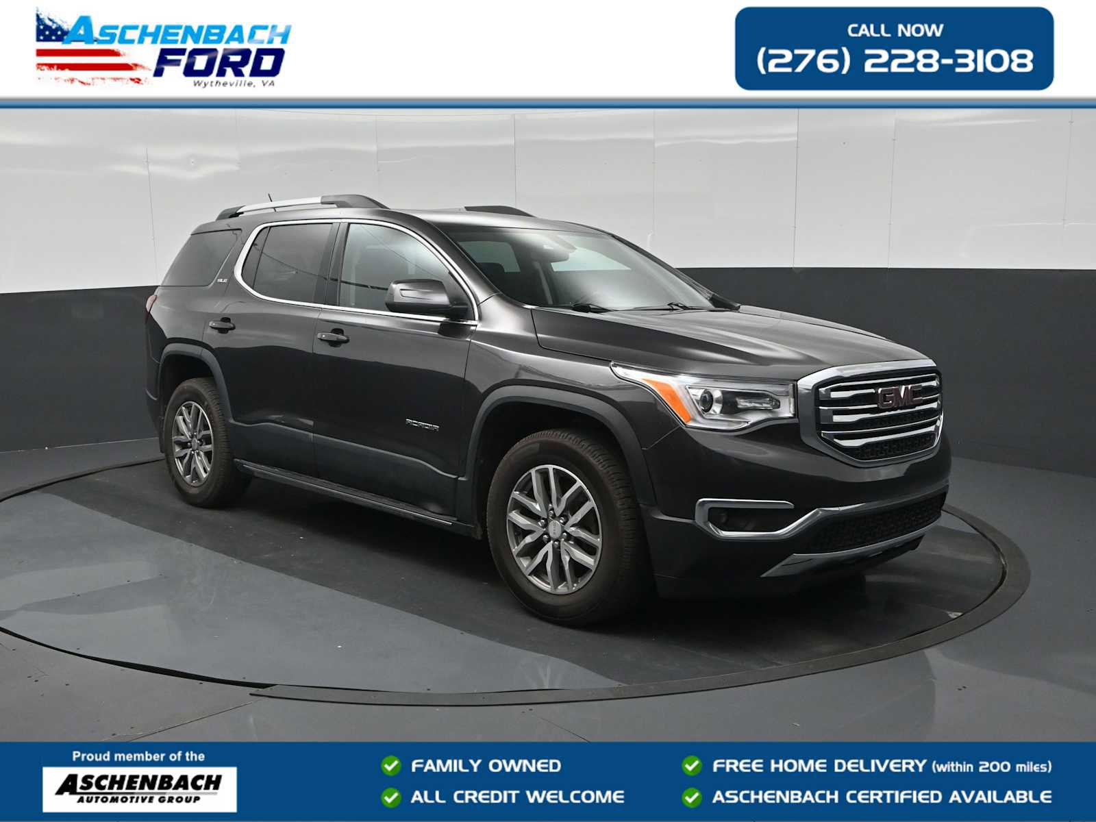 Used 2017 GMC Acadia SLE AWD/4WD image 1