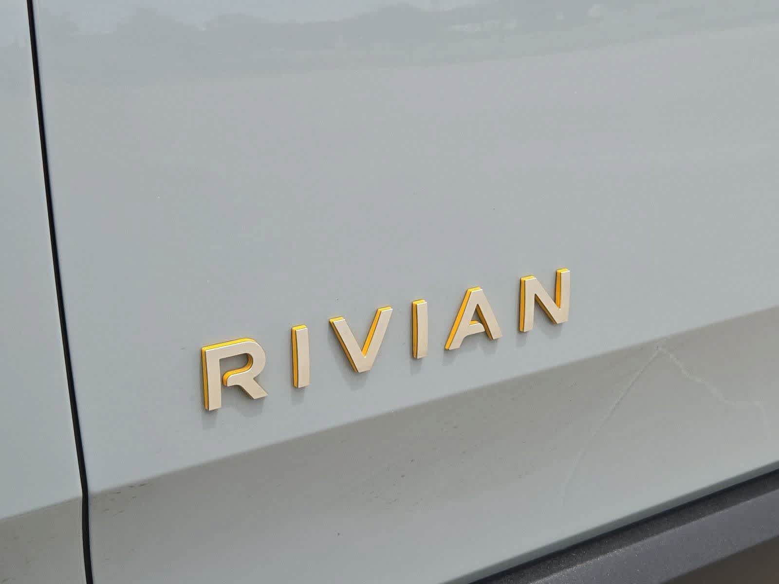 Used 2022 Rivian R1T Adventure AWD/4WD image 10