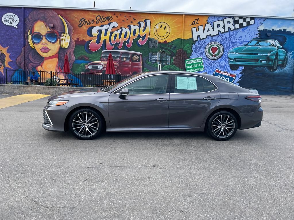 Used 2021 Toyota Camry XLE AWD/4WD image 2