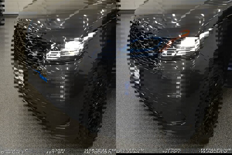 Used 2020 Land Rover Range Rover Velar S image 46