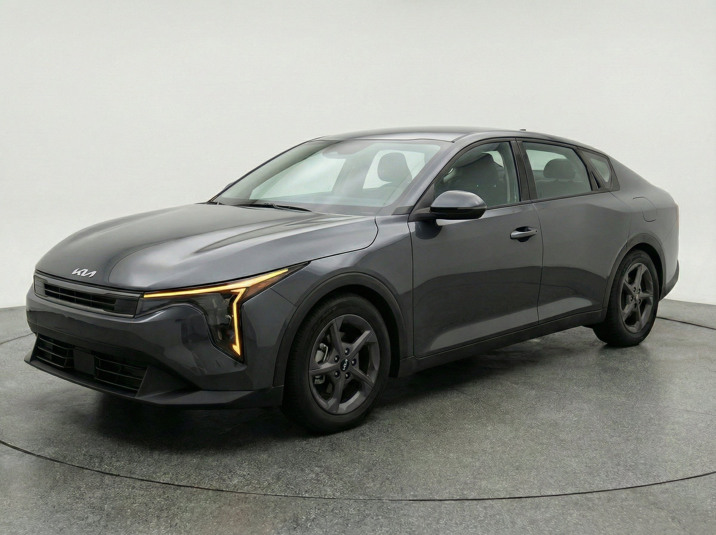 Used 2025 Kia K4 FWD image 3