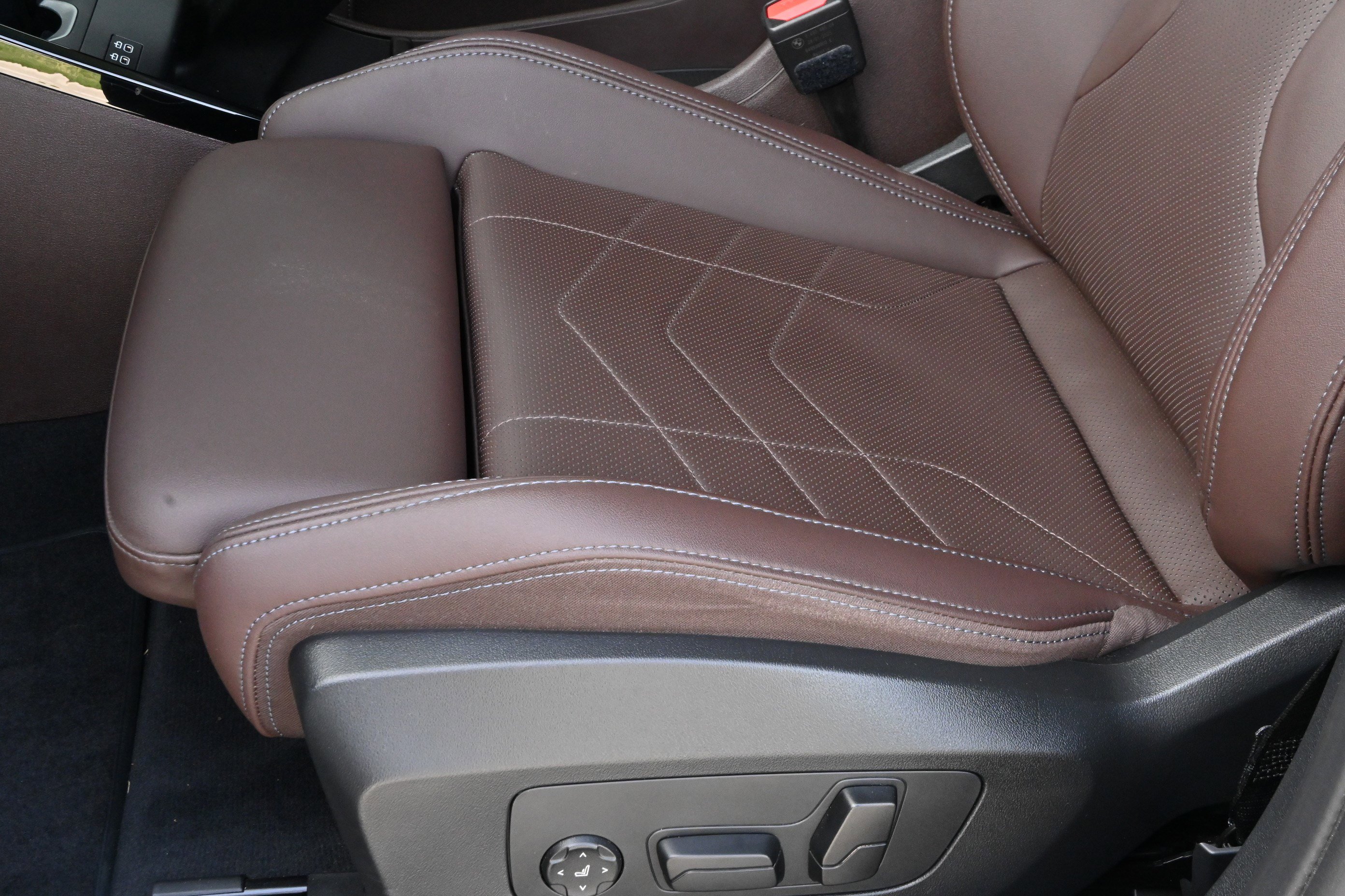 Certified 2025 BMW X1 xDrive28i AWD/4WD image 29