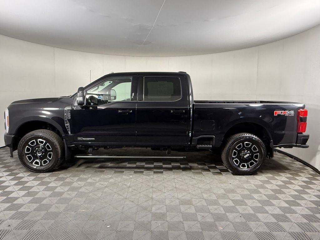 Used 2026 Ford F250 Platinum AWD/4WD image 2