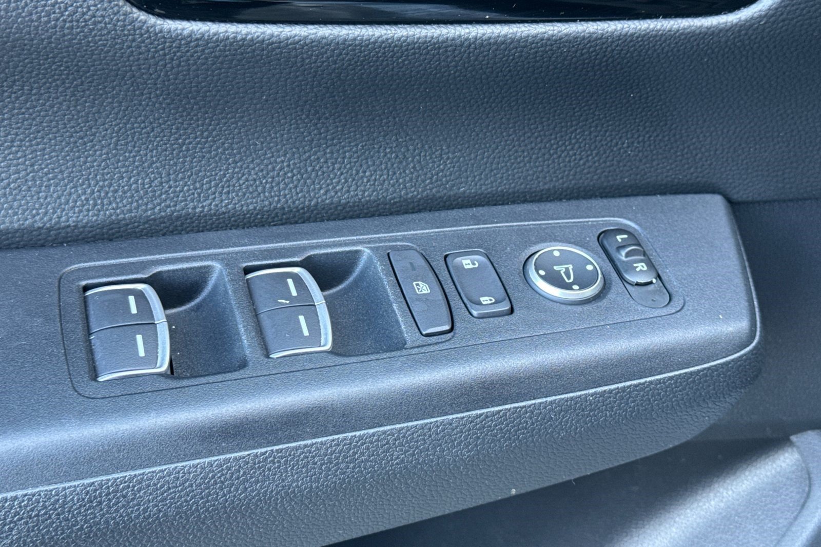 Used 2024 Honda CR-V EX-L image 14