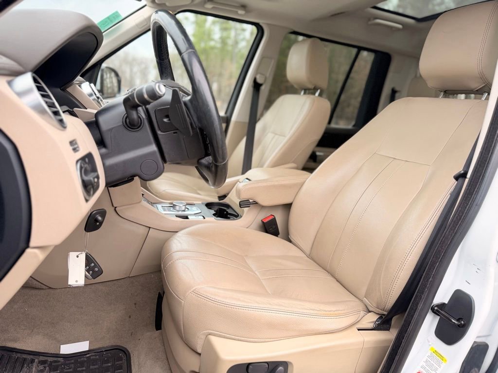 Used 2016 Land Rover LR4 HSE AWD/4WD image 12