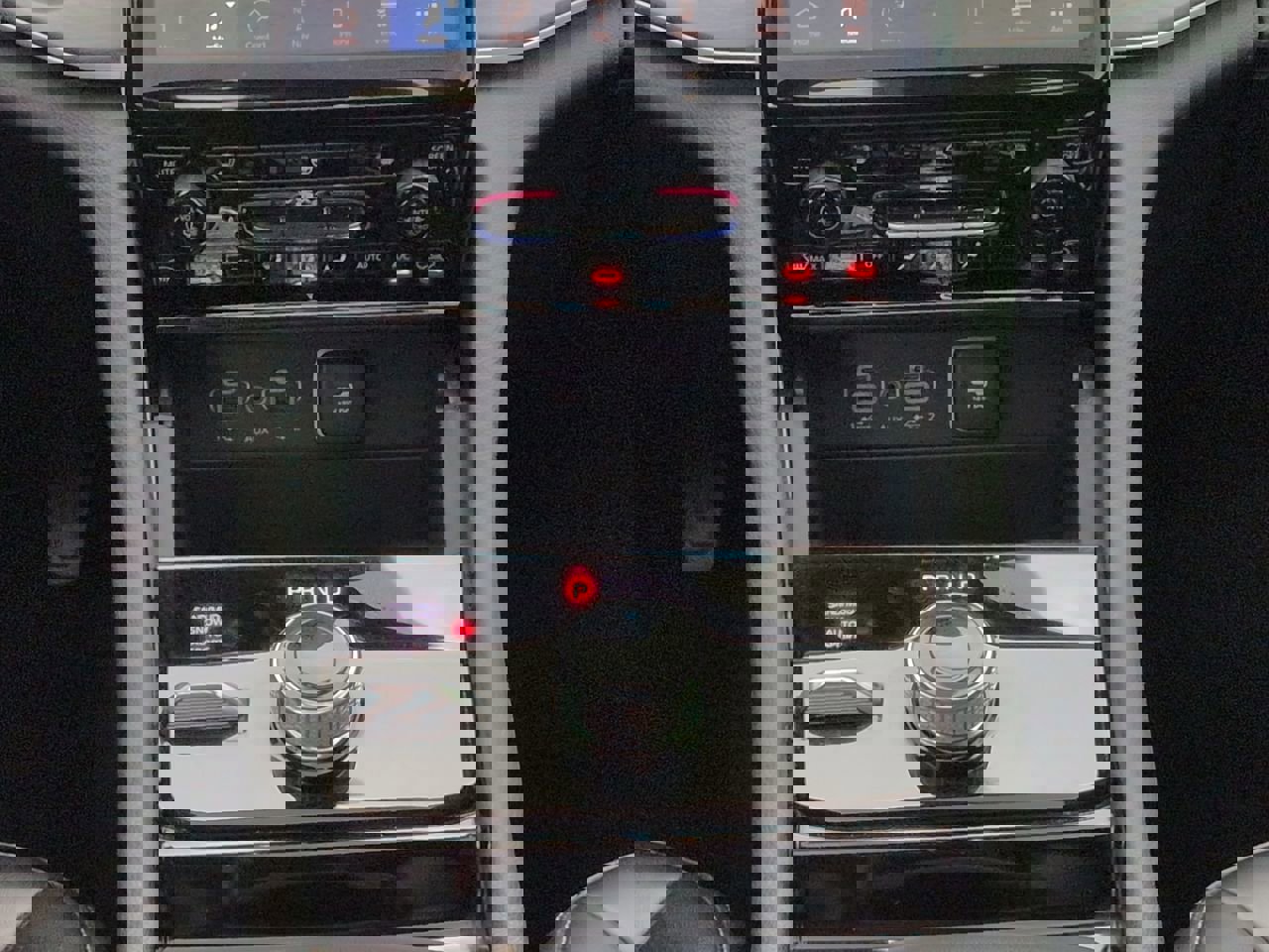 Used 2023 Jeep Grand Cherokee Limited image 18