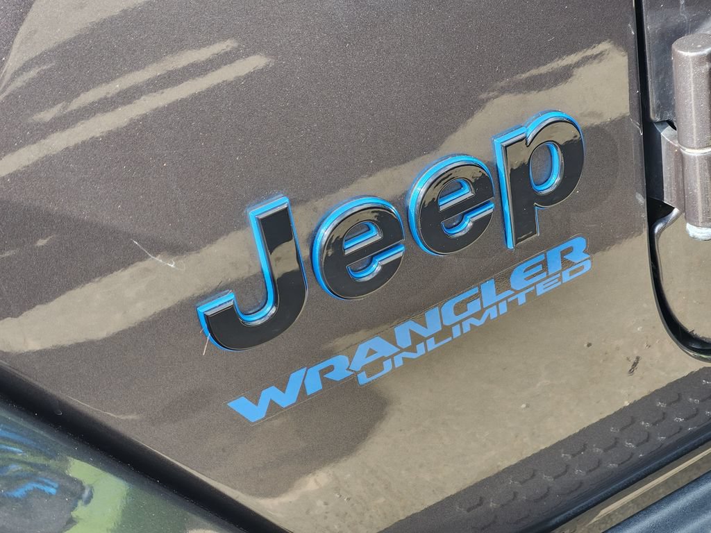 Used 2021 Jeep Wrangler Unlimited Sahara AWD/4WD image 12