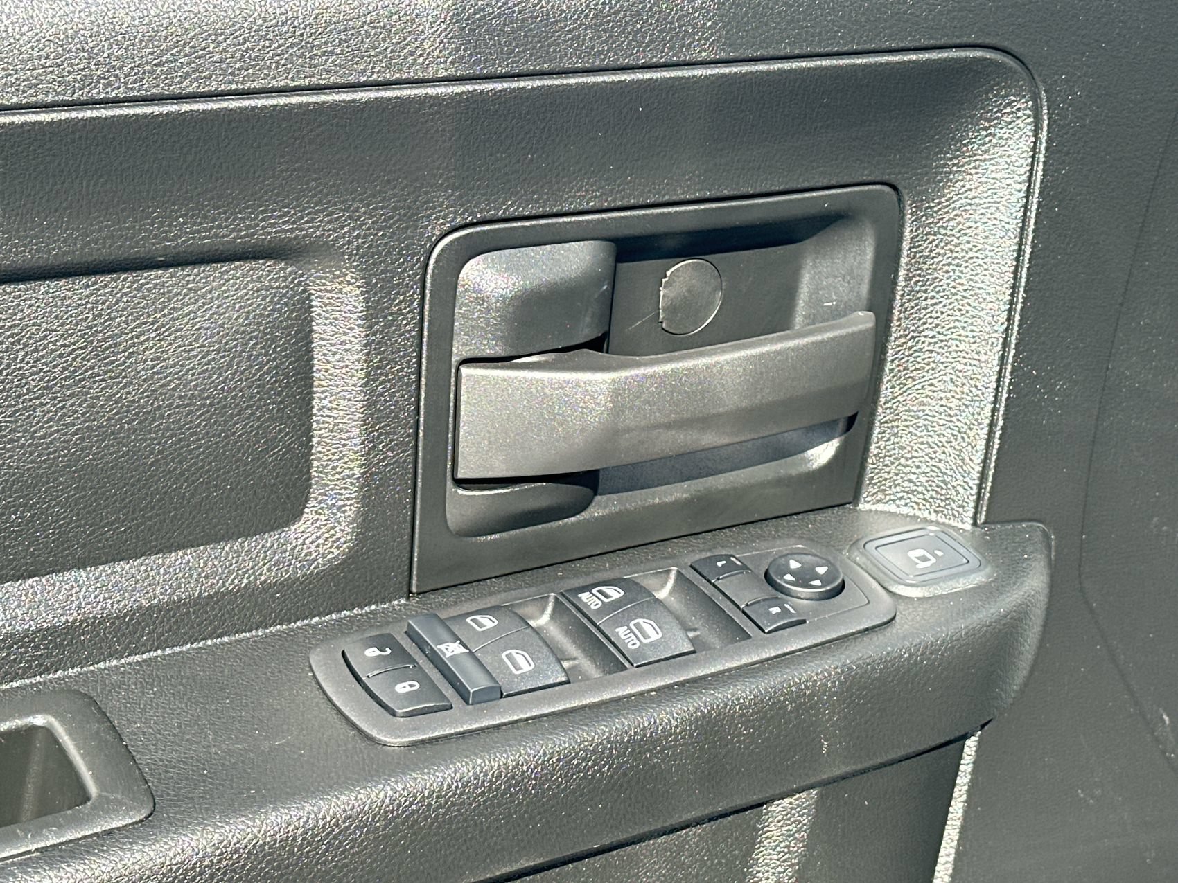 Used 2023 RAM 2500 Tradesman w/ Chrome Appearance Group AWD/4WD image 13