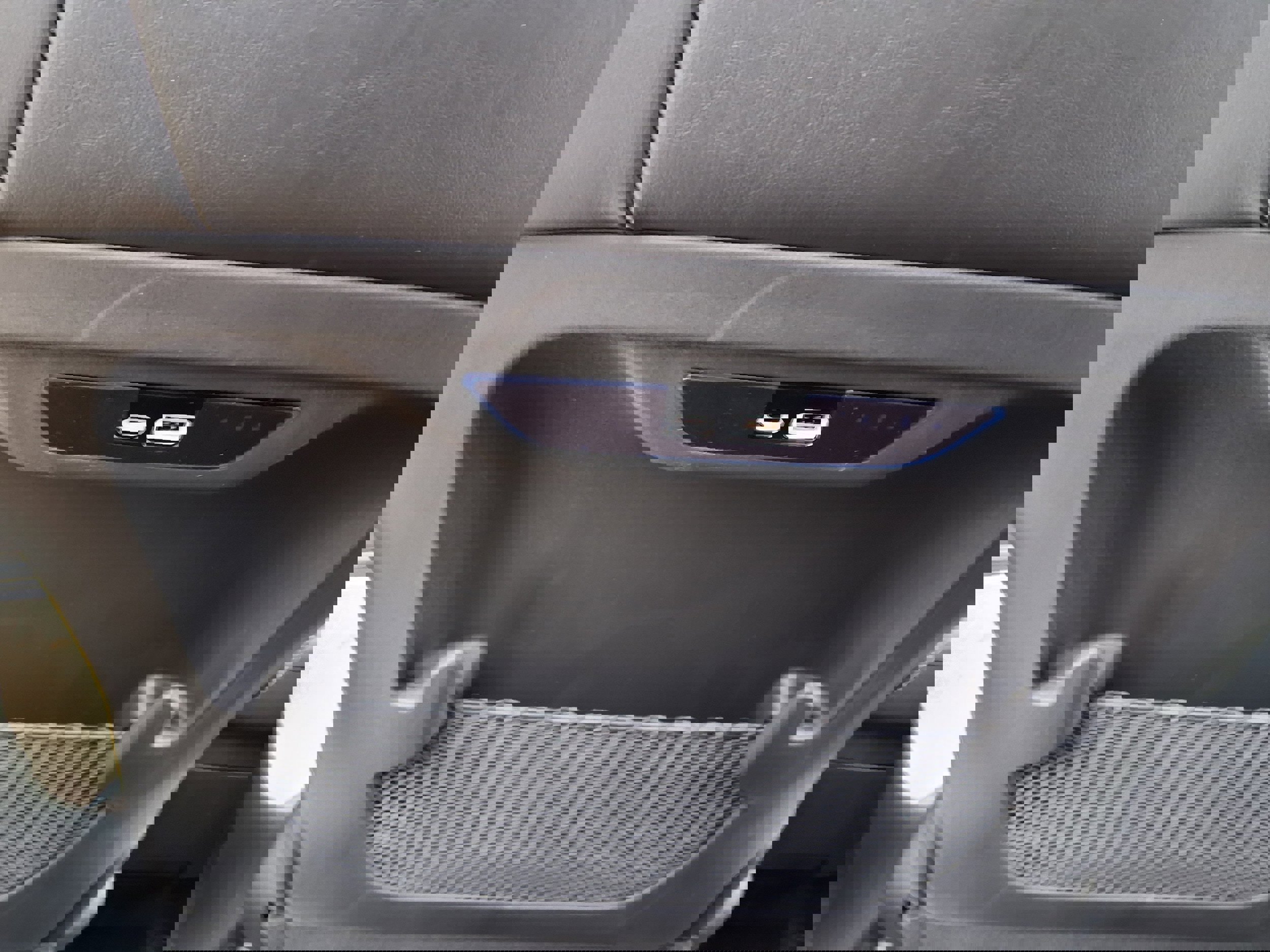 New 2026 Chrysler Pacifica Limited image 17