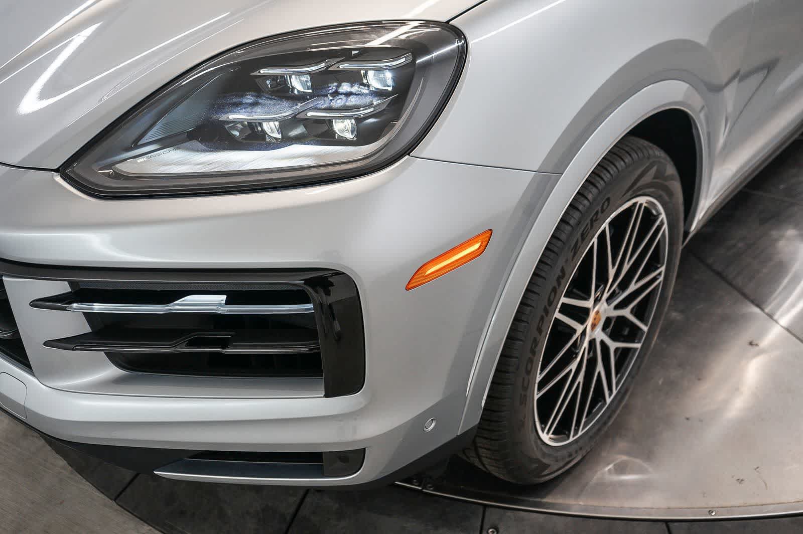New 2026 Porsche Cayenne Coupe AWD/4WD image 16