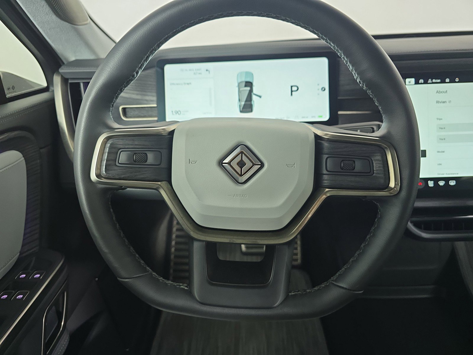 Used 2024 Rivian R1S Adventure AWD/4WD image 28