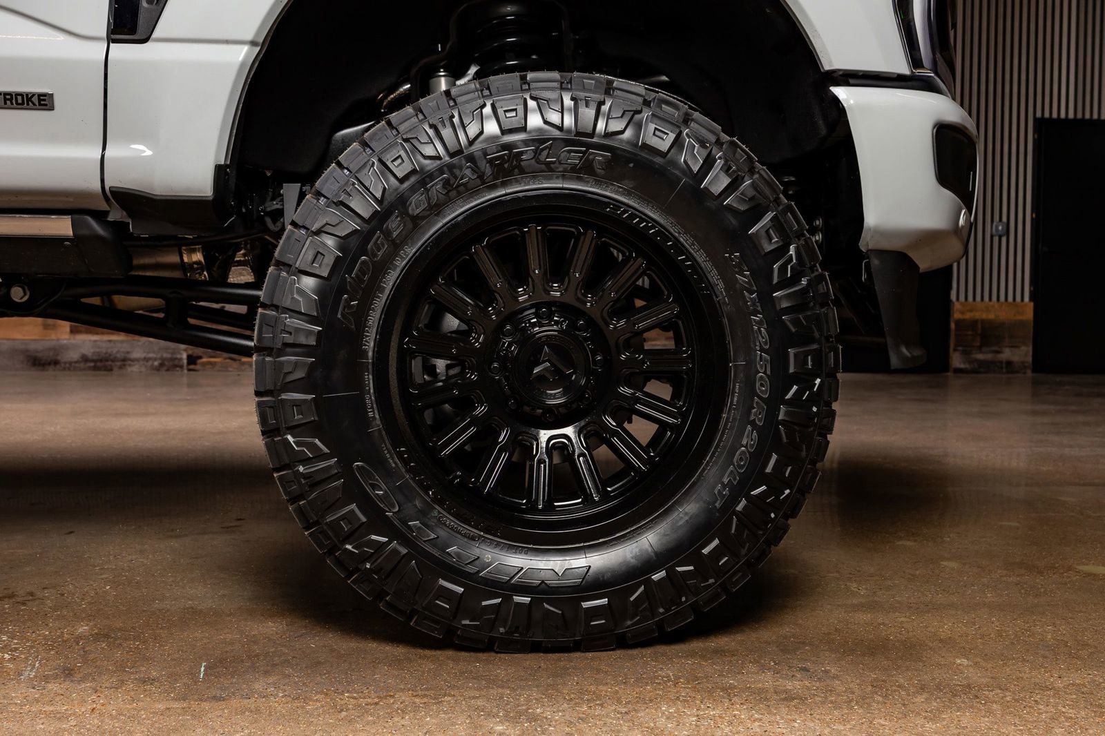 Used 2026 Ford F250 Platinum AWD/4WD image 12