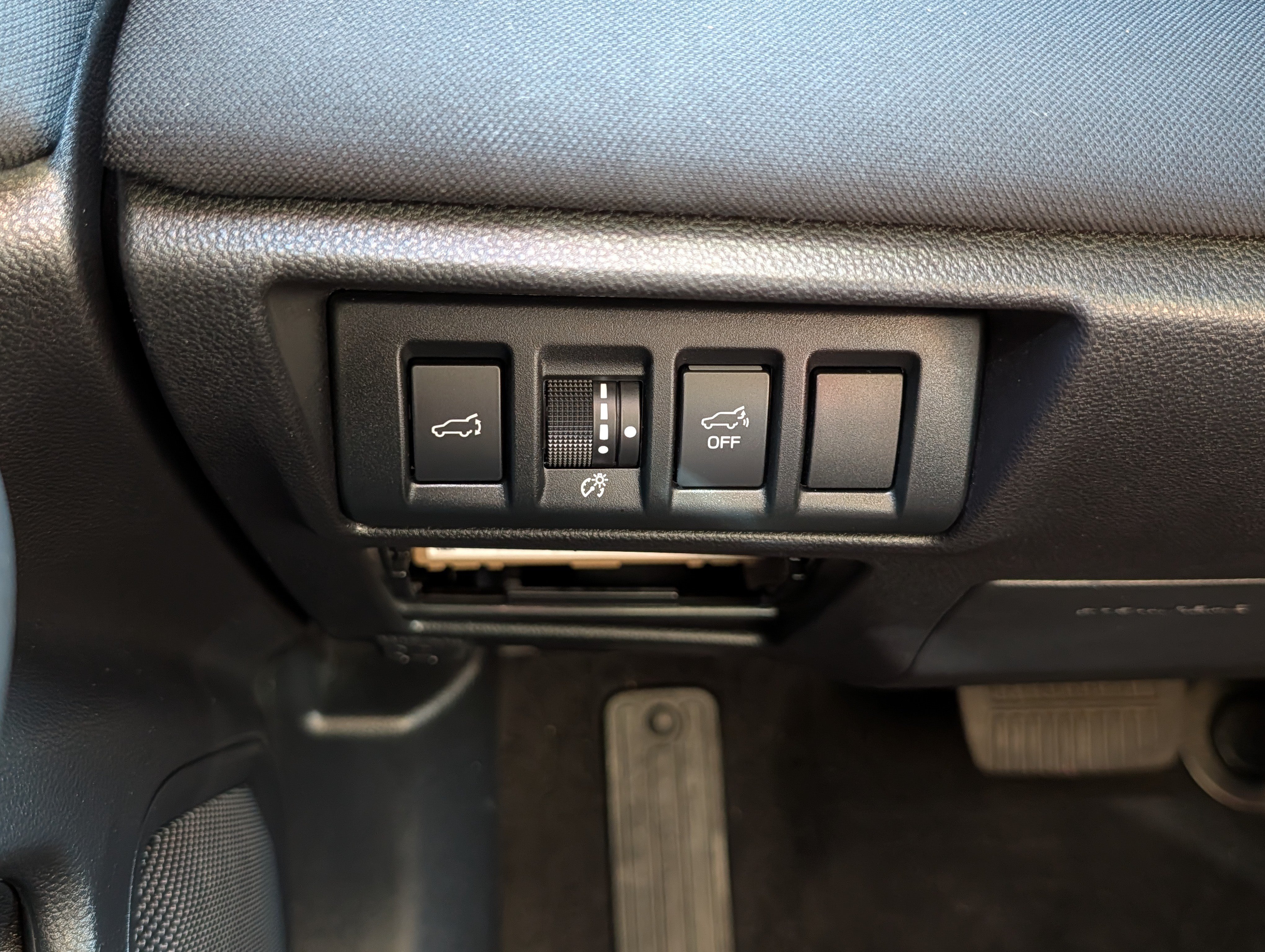 Used 2023 Subaru Outback Premium AWD/4WD image 26