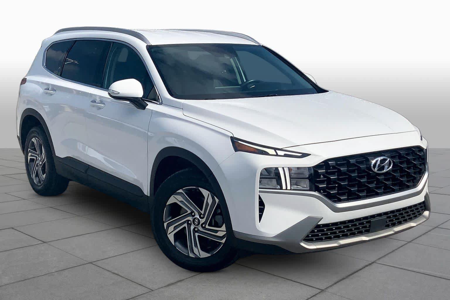 Used 2023 Hyundai Santa Fe SEL FWD image 3