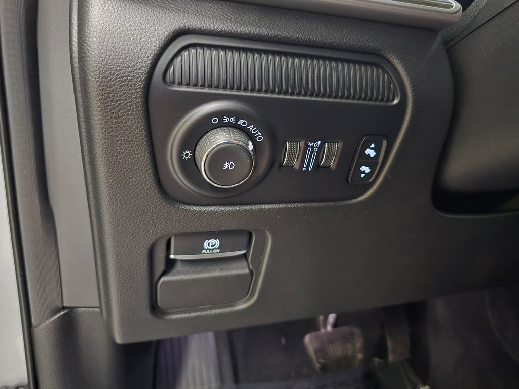 Certified 2022 Jeep Wagoneer Series II AWD/4WD image 32