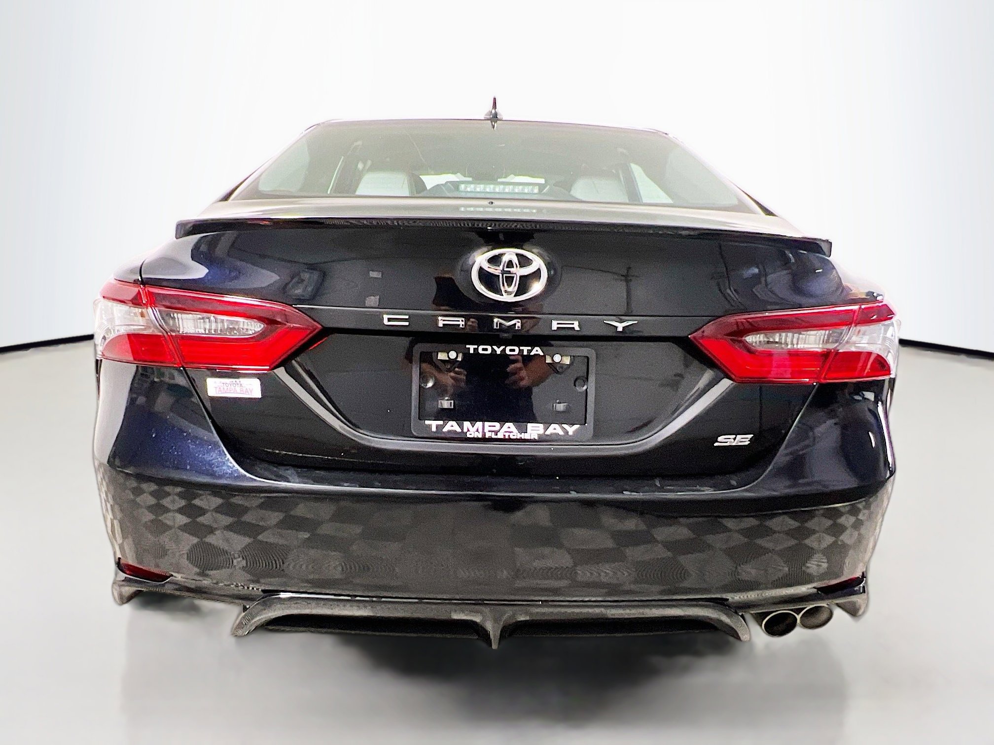 Used 2024 Toyota Camry SE image 6