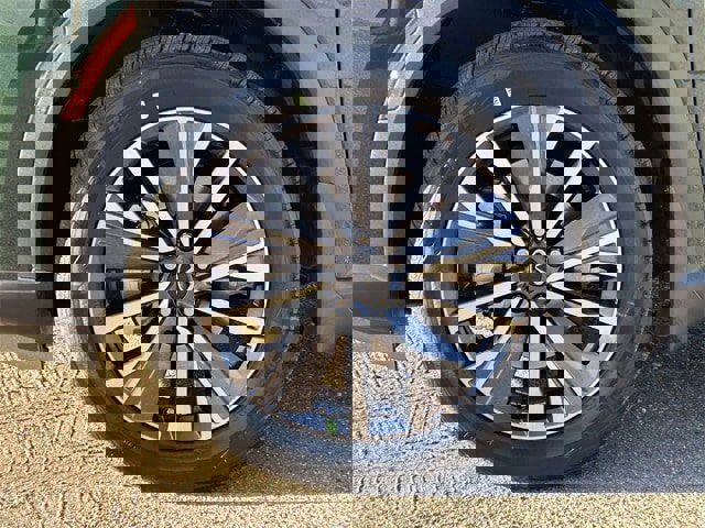 New 2026 INFINITI QX60 Luxe image 10