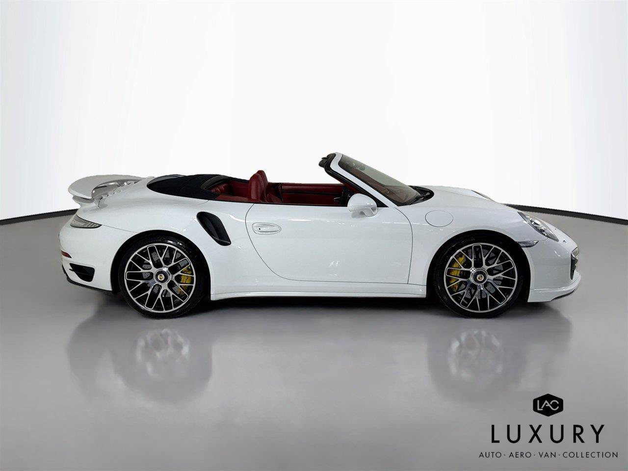 Used 2015 Porsche 911 Turbo S AWD/4WD image 4