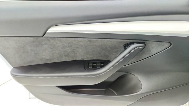 Used 2023 Tesla Model 3 Performance image 35