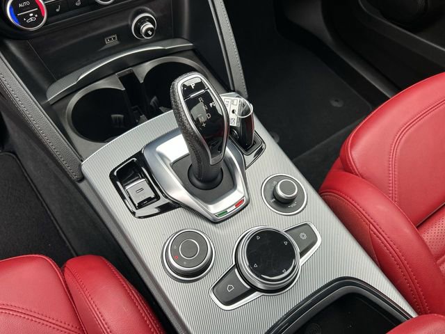 Used 2024 Alfa Romeo Stelvio Ti w/ Performance Driving Package AWD/4WD image 22