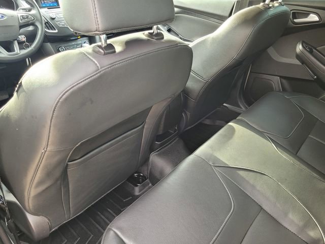 Used 2015 Ford Focus SE w/ Equipment Group 201A image 12