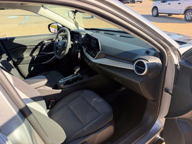 Certified 2024 Chevrolet Trax LS w/ LS Convenience Package FWD image 16