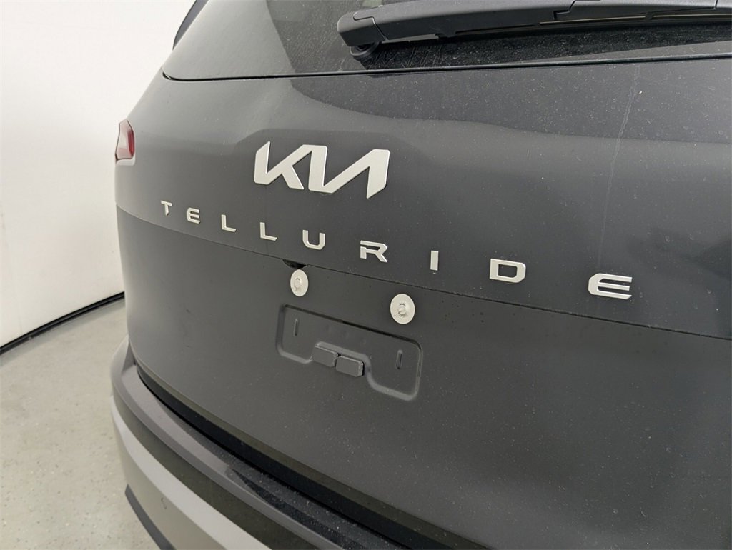 New 2025 Kia Telluride S image 8