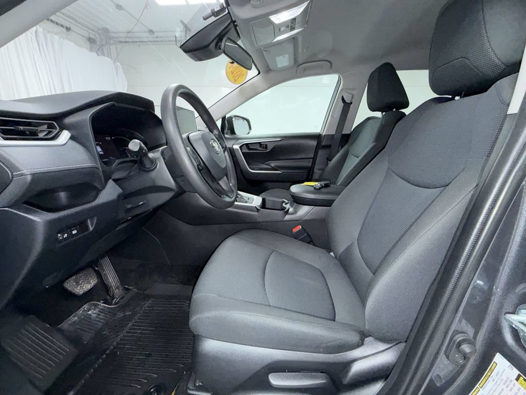 Certified 2024 Toyota RAV4 LE AWD/4WD image 13