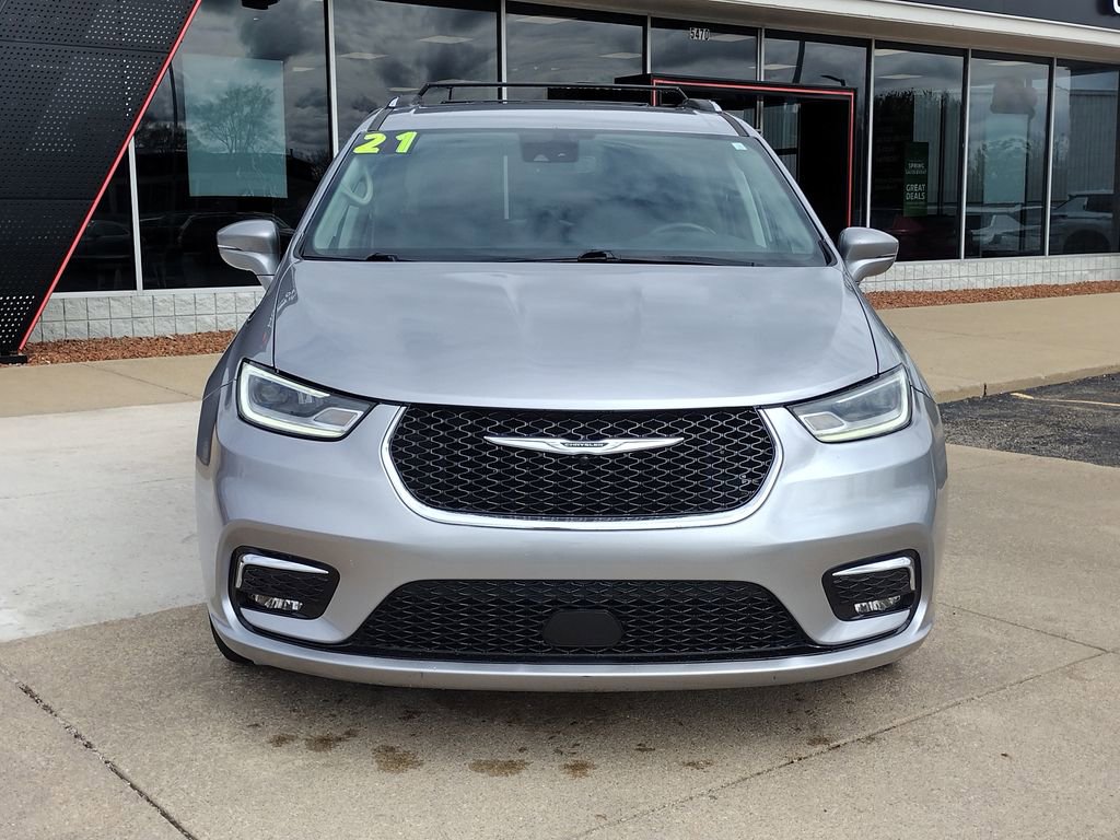 Used 2021 Chrysler Pacifica Touring-L FWD image 13