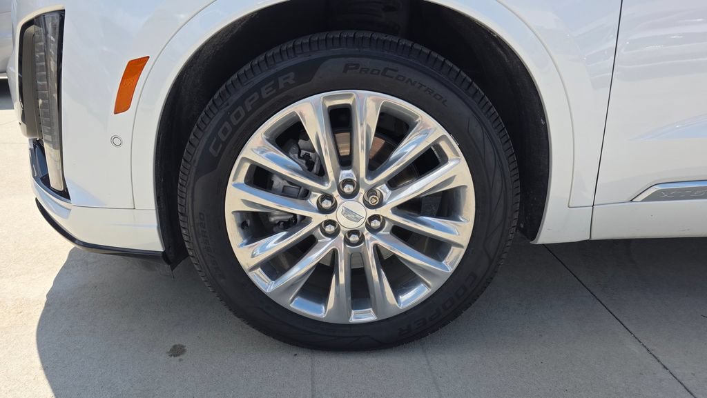 Used 2021 Cadillac XT6 Premium Luxury AWD/4WD image 10